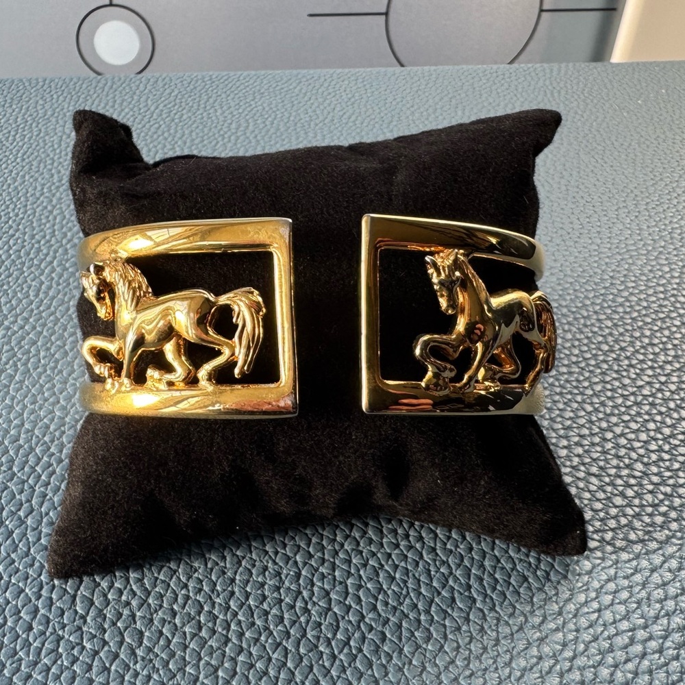 Gold Toned Equestrian Motif Hinged Cuff PERFECT FOR KENTUCKY DERBY